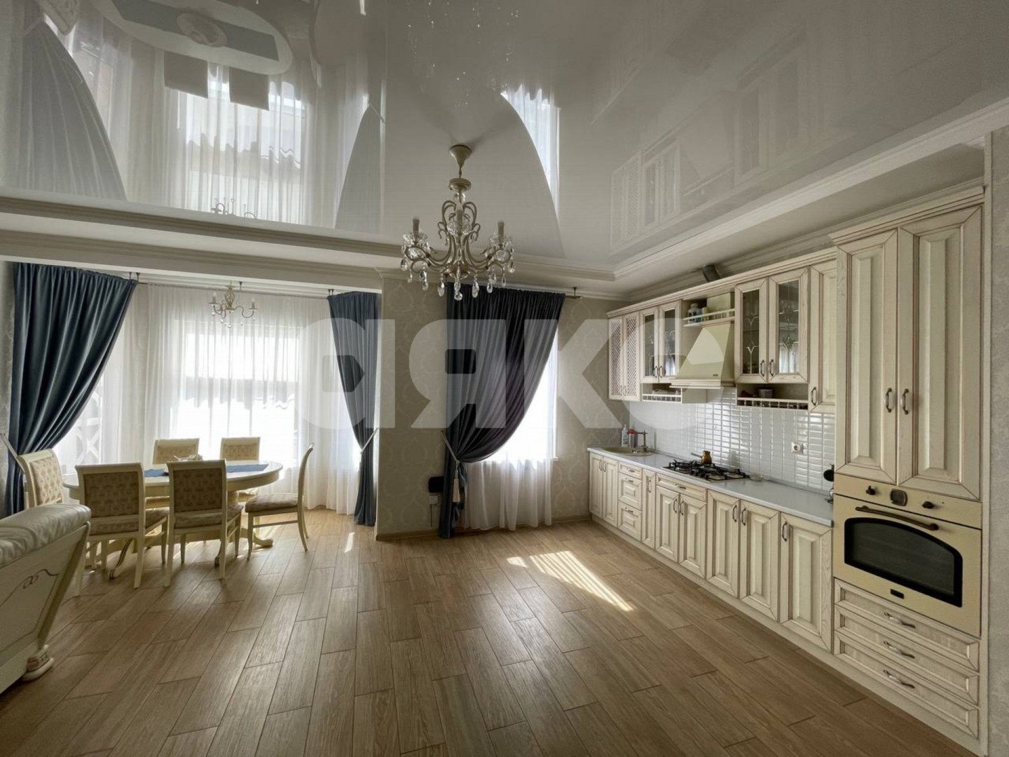 Фото №5: Дом <span class="whitespace-nowrap">160 м²</span> <span class="whitespace-nowrap">+ 8 сот.</span>, <span class="whitespace-nowrap">1 эт.</span> - Горячий Ключ, мкр. Развилка, ул. Александра Твёрдого