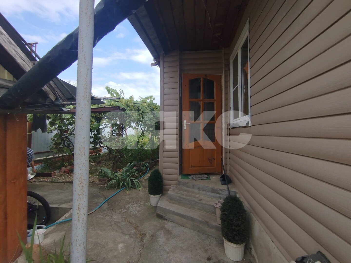 Фото №3: Дом <span class="whitespace-nowrap">56 м²</span> <span class="whitespace-nowrap">+ 3 сот.</span>, <span class="whitespace-nowrap">1 эт.</span> - Горячий Ключ, мкр. Курортная Зона, ул. Советская, 70