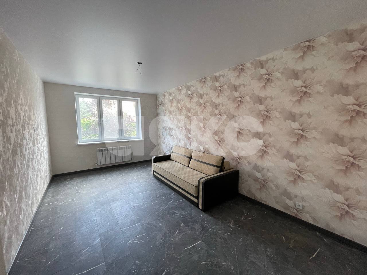 Фото №2: 2-комнатная квартира <span class="whitespace-nowrap">75 м²</span>, <span class="whitespace-nowrap">1/4 эт.</span> - Горячий Ключ, Администрация, с. коттеджный посёлок Царское, ул. Владимирская, 20