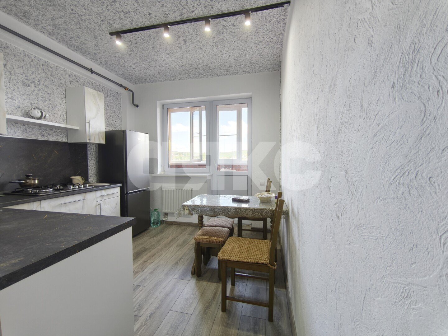Фото №3: 1-комнатная квартира <span class="whitespace-nowrap">39 м²</span>, <span class="whitespace-nowrap">6/10 эт.</span> - Горячий Ключ, мкр. Курортная Зона, ул. Ленина, 147А