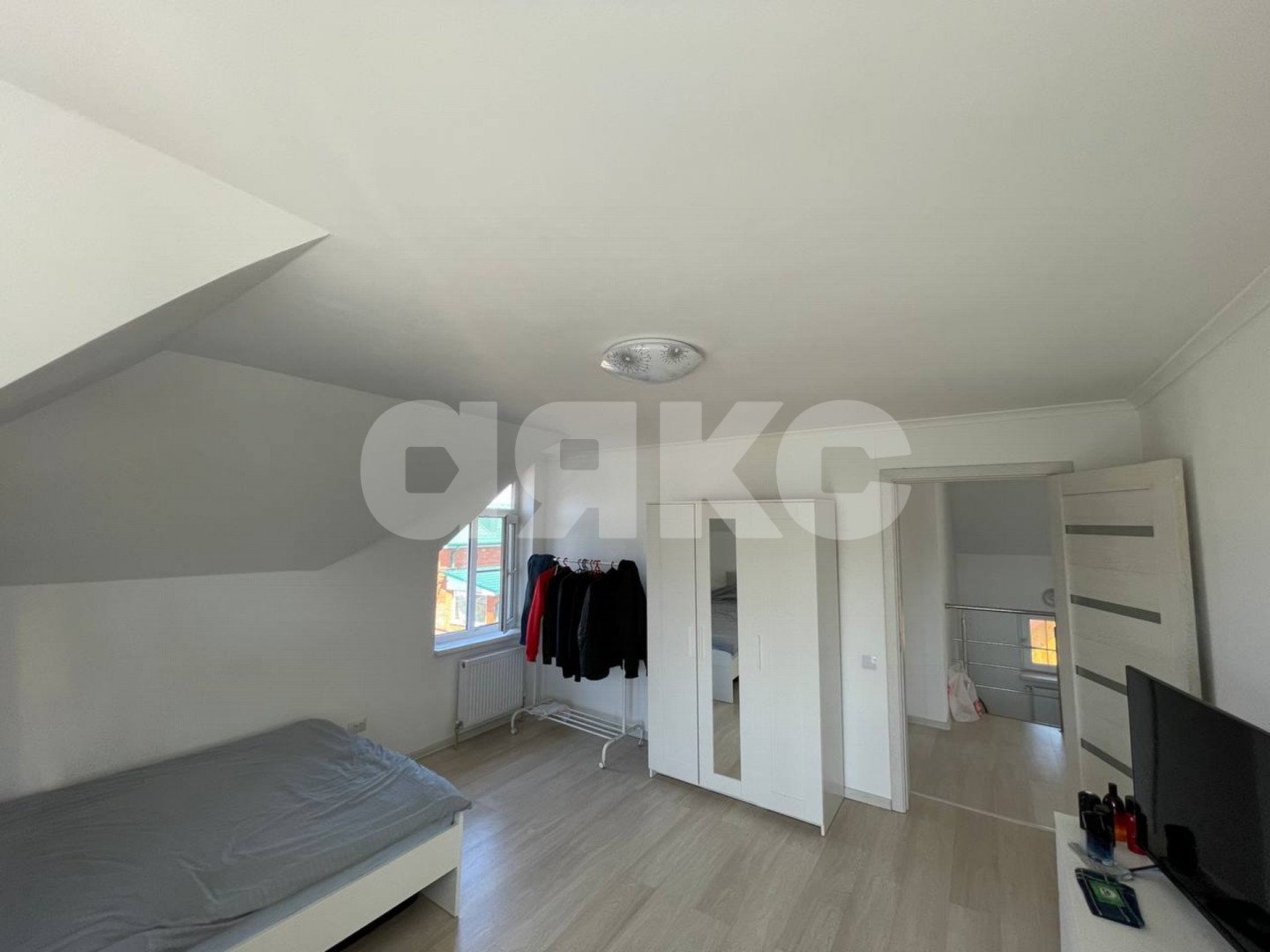 Фото №6: Дом <span class="whitespace-nowrap">150 м²</span> <span class="whitespace-nowrap">+ 4.5 сот.</span>, <span class="whitespace-nowrap">2 эт.</span> - Горячий Ключ, мкр. Администрация, пер. Чехова