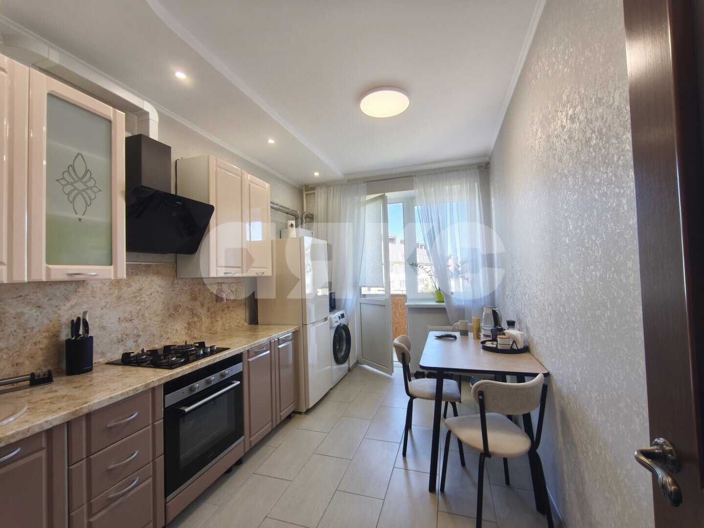 Фото №3: 2-комнатная квартира <span class="whitespace-nowrap">52 м²</span>, <span class="whitespace-nowrap">3/4 эт.</span> - Горячий Ключ, мкр. Развилка, ул. Ярославского, 146Ек10