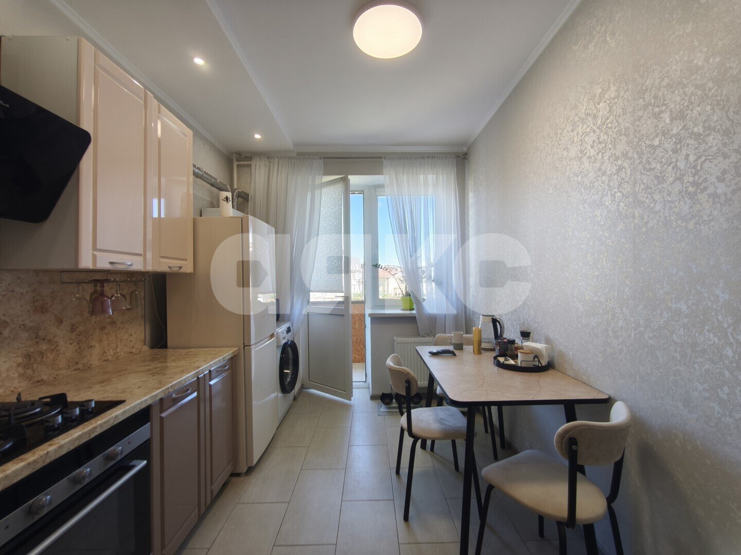 Фото №2: 2-комнатная квартира <span class="whitespace-nowrap">52 м²</span>, <span class="whitespace-nowrap">3/4 эт.</span> - Горячий Ключ, мкр. Развилка, ул. Ярославского, 146Ек10