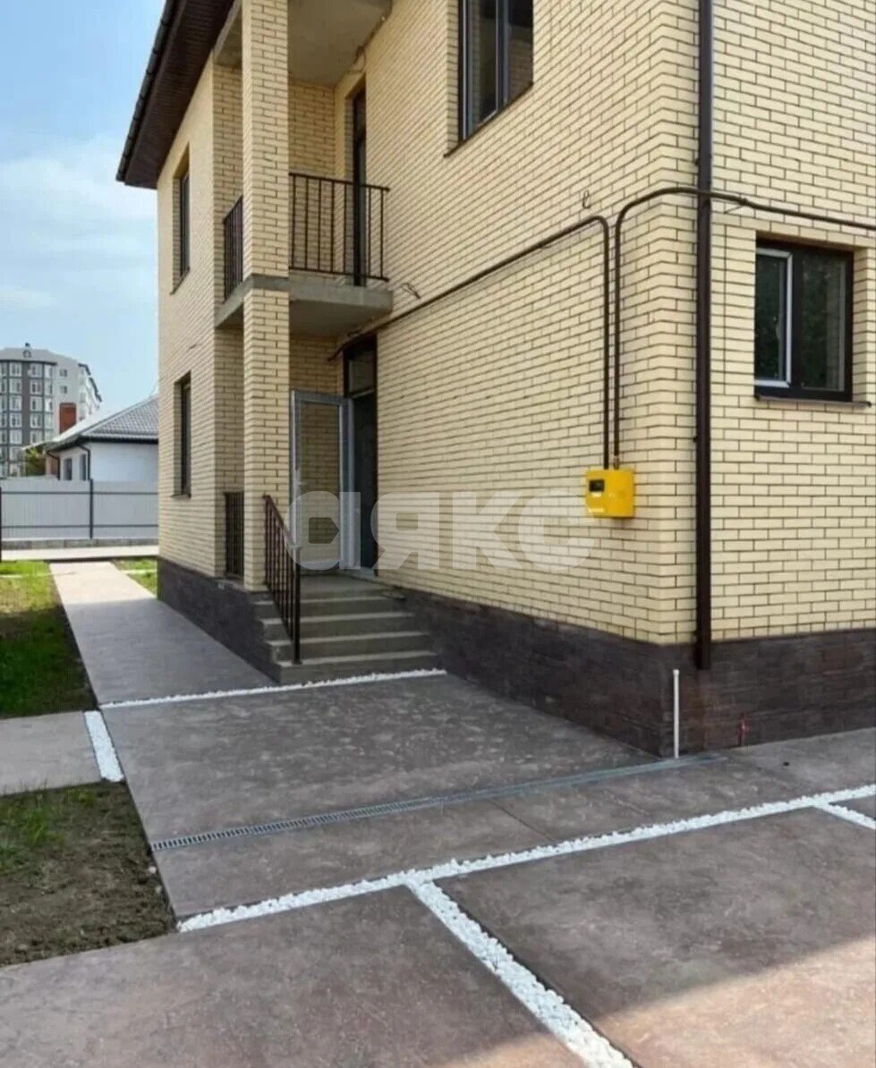 Фото №20: Дом <span class="whitespace-nowrap">150 м²</span> <span class="whitespace-nowrap">+ 5 сот.</span>, <span class="whitespace-nowrap">2 эт.</span> - Анапа, мкр. Алексеевка, ул. Ленинградская, 113