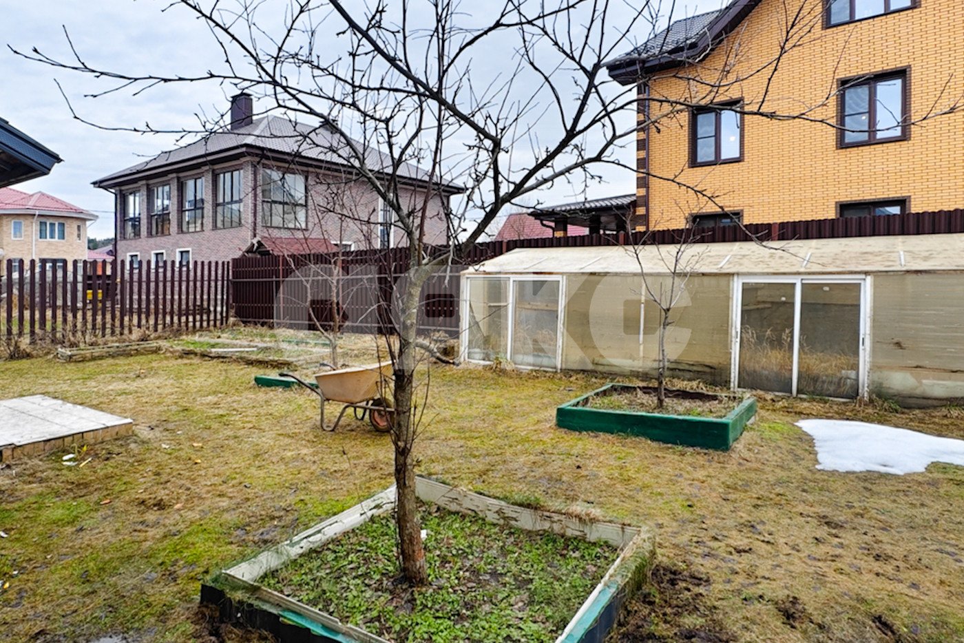 Фото №6: Дом <span class="whitespace-nowrap">180 м²</span> <span class="whitespace-nowrap">+ 7 сот.</span>, <span class="whitespace-nowrap">2 эт.</span> - КП Лосиный парк-2, ул. Спокойная, 580