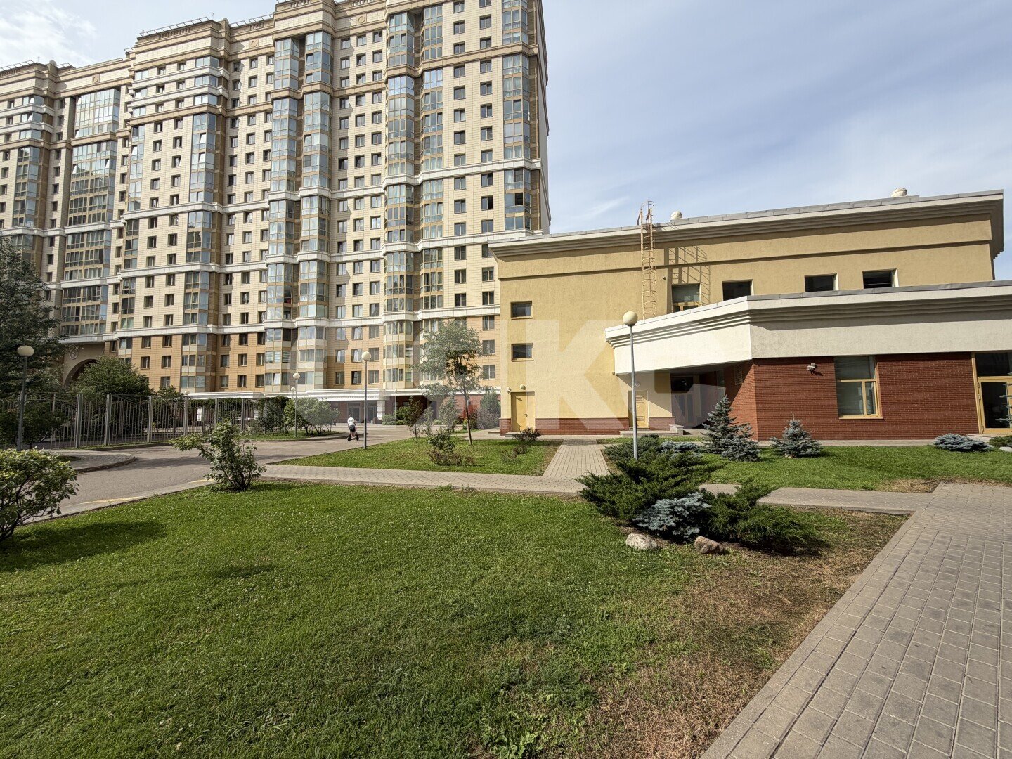 Фото №10: 1-комнатная квартира <span class="whitespace-nowrap">52 м²</span>, <span class="whitespace-nowrap">18/21 эт.</span> - Москва, ул. Мосфильмовская, 88к2с7