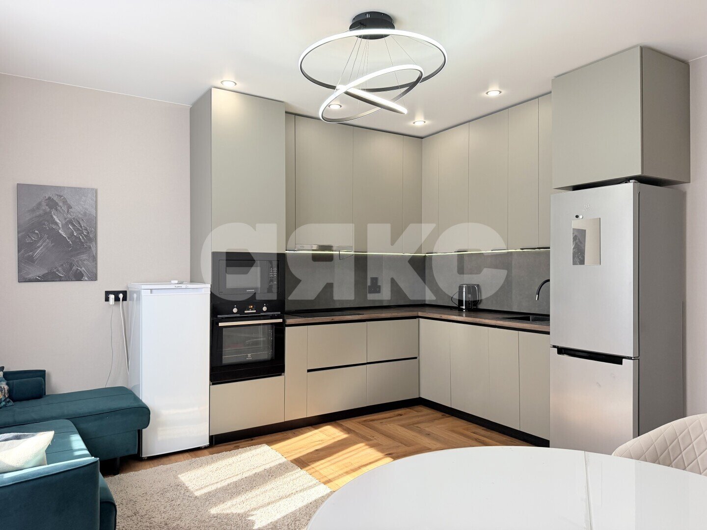 Фото №1: 2-комнатная квартира <span class="whitespace-nowrap">74 м²</span>, <span class="whitespace-nowrap">1/8 эт.</span> - Анапа, Парковый, мкр. ЖК Времена Года, ул. Мирная, 29к5