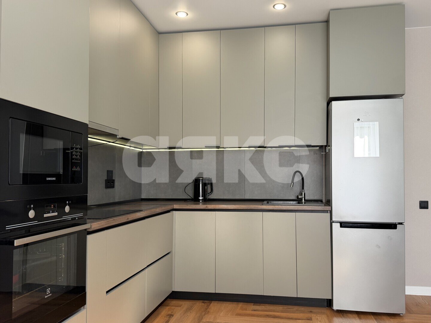 Фото №7: 2-комнатная квартира <span class="whitespace-nowrap">74 м²</span>, <span class="whitespace-nowrap">1/8 эт.</span> - Анапа, Парковый, мкр. ЖК Времена Года, ул. Мирная, 29к5