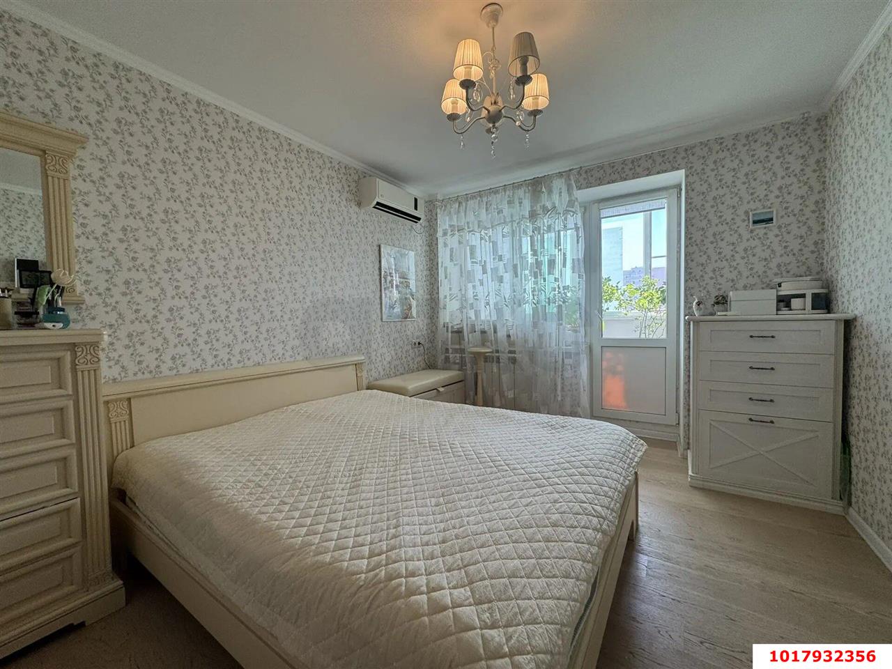 Фото №10: 3-комнатная квартира <span class="whitespace-nowrap">110 м²</span>, <span class="whitespace-nowrap">9/10 эт.</span> - Краснодар, Прикубанский внутригородской округ, мкр. Краевая Клиническая Больница, ул. 1 Мая, 186