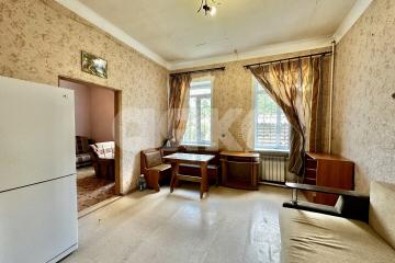 Фото №1: 2-комнатная квартира <span class="whitespace-nowrap">29 м²</span>, <span class="whitespace-nowrap">1/3 эт.</span> - Мариуполь, р. Жовтневый, ул. Апатова, 109