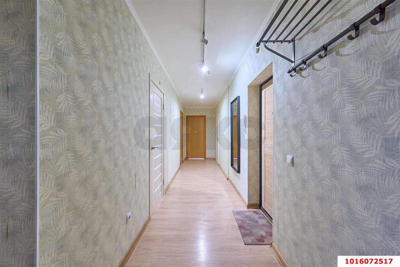 Фото №15: 3-комнатная квартира <span class="whitespace-nowrap">83 м²</span>, <span class="whitespace-nowrap">6/16 эт.</span> - Краснодар, Западный внутригородской округ, Кожзавод, мкр. Военный городок № 1, ул. имени Калинина, 350/9