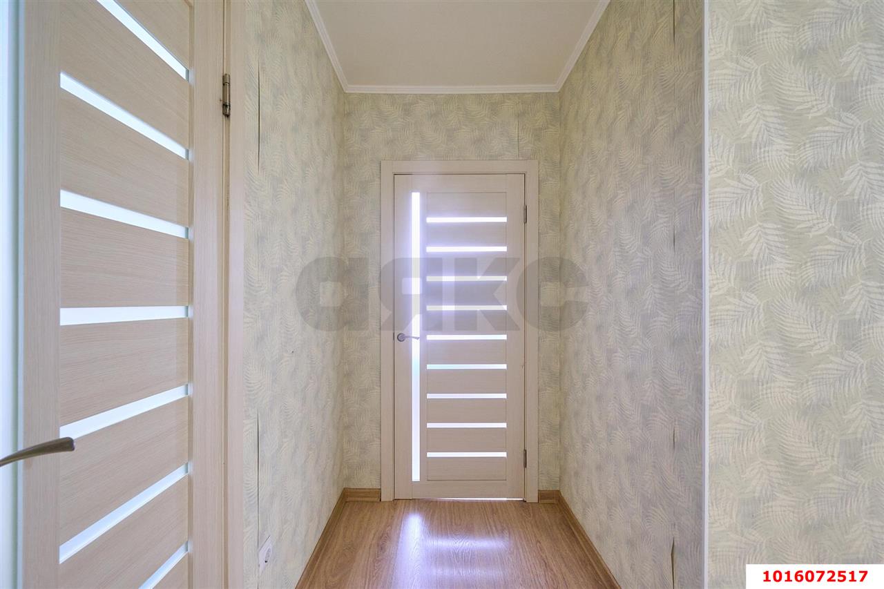 Фото №16: 3-комнатная квартира <span class="whitespace-nowrap">83 м²</span>, <span class="whitespace-nowrap">6/16 эт.</span> - Краснодар, Западный внутригородской округ, Кожзавод, мкр. Военный городок № 1, ул. имени Калинина, 350/9