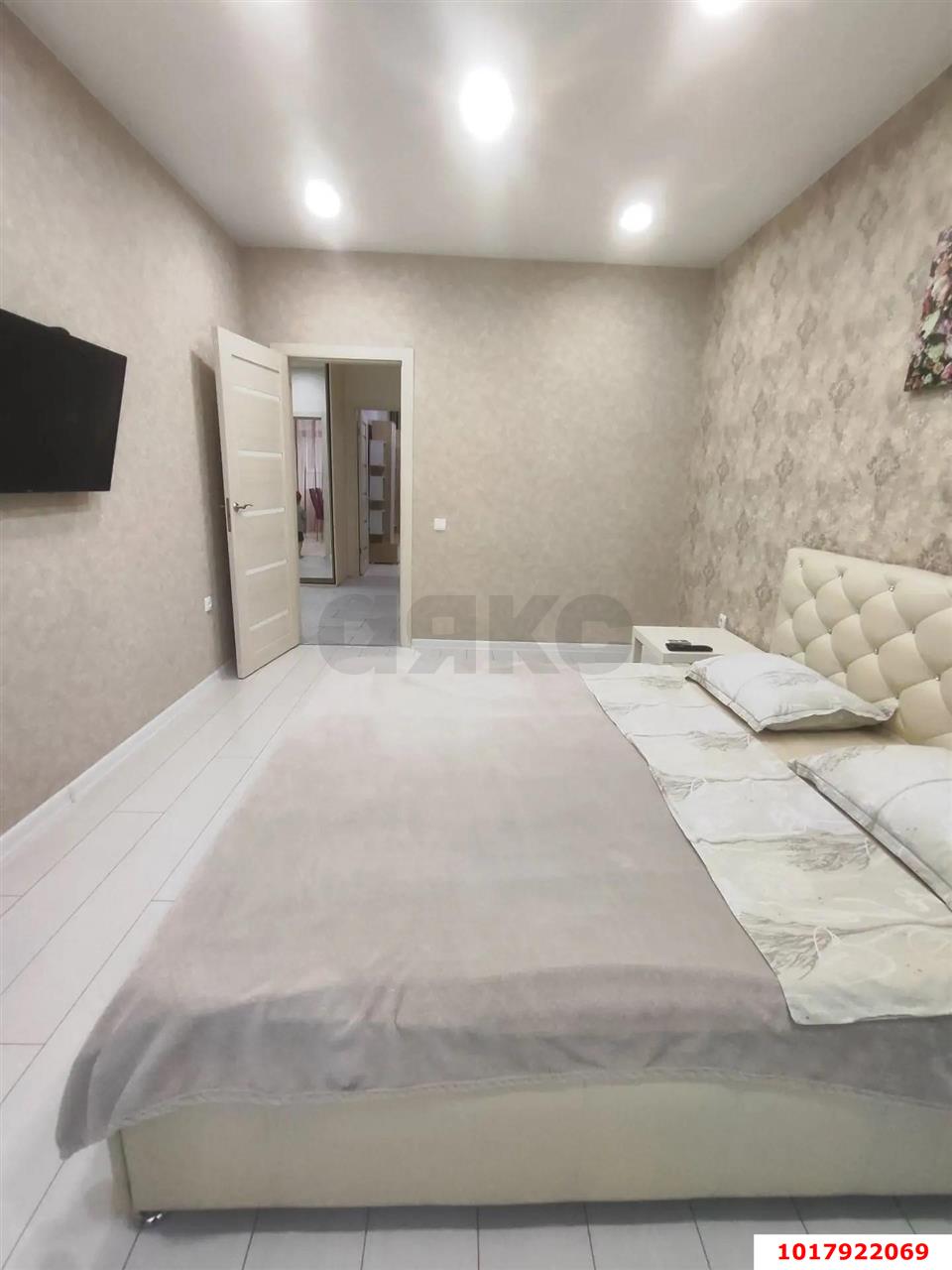 Фото №7: 2-комнатная квартира <span class="whitespace-nowrap">55 м²</span>, <span class="whitespace-nowrap">3/18 эт.</span> - Краснодар, Прикубанский внутригородской округ, Панорама, мкр. ЖК Керченский, ул. им. Героя Сарабеева В.И., 5