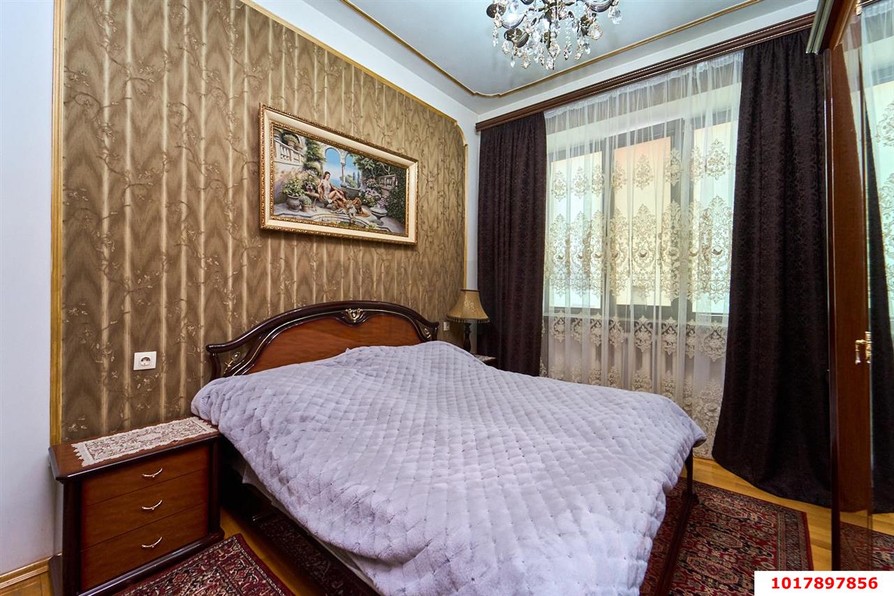 Фото №10: Дом <span class="whitespace-nowrap">275 м²</span> <span class="whitespace-nowrap">+ 2.3 сот.</span>, <span class="whitespace-nowrap">3 эт.</span> - Краснодар, Центральный внутригородской округ, мкр. Дубинка, ул. Адыгейская набережная, 104/1