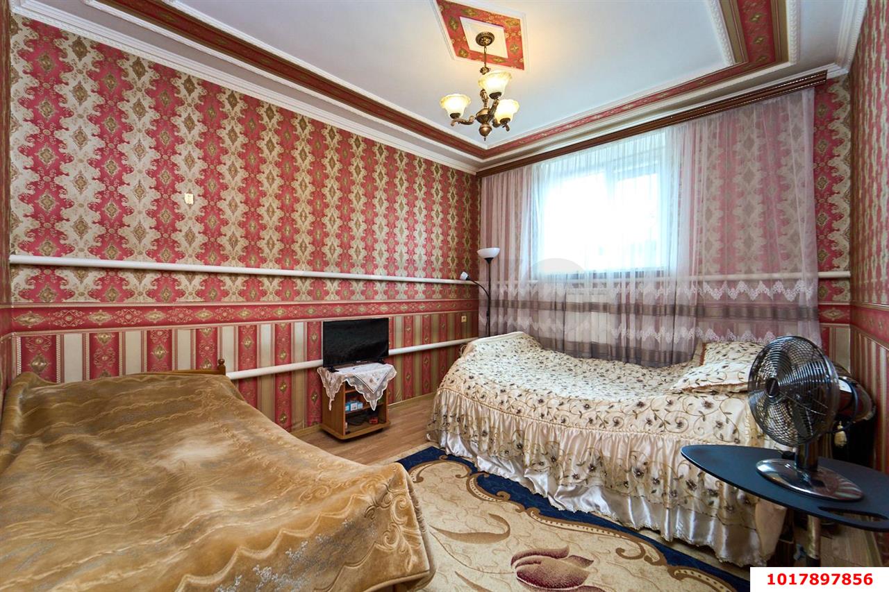 Фото №24: Дом <span class="whitespace-nowrap">275 м²</span> <span class="whitespace-nowrap">+ 2.3 сот.</span>, <span class="whitespace-nowrap">3 эт.</span> - Краснодар, Центральный внутригородской округ, мкр. Дубинка, ул. Адыгейская набережная, 104/1