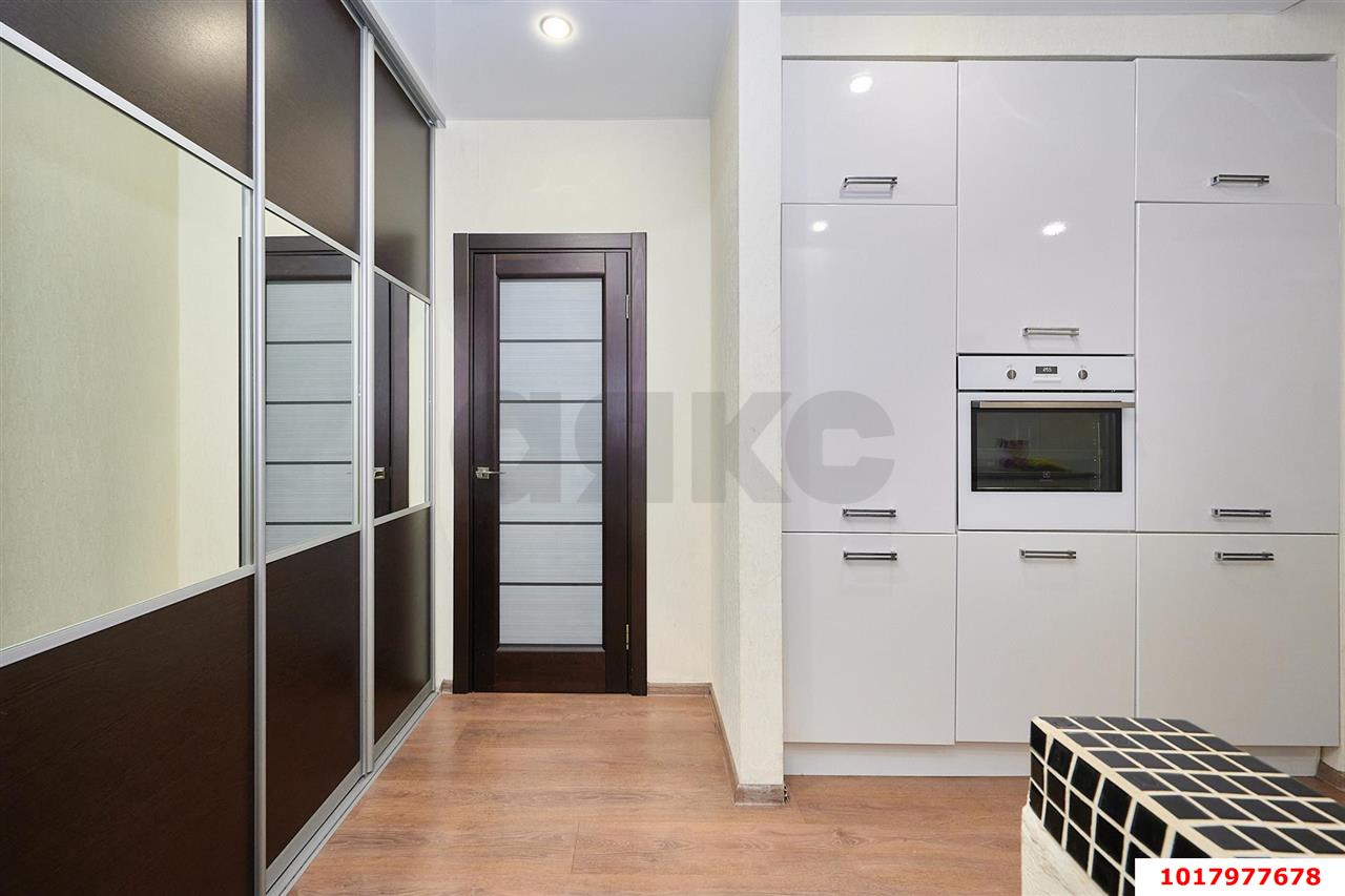 Фото №9: 1-комнатная квартира <span class="whitespace-nowrap">54 м²</span>, <span class="whitespace-nowrap">15/16 эт.</span> - Краснодар, Карасунский внутригородской округ, жилой комплекс Империал, ж/м Пашковский, ул. Леонида Лаврова, 8к1ск1
