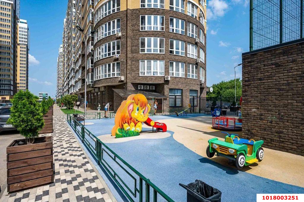 Фото №8: 1-комнатная квартира <span class="whitespace-nowrap">45 м²</span>, <span class="whitespace-nowrap">13/18 эт.</span> - Краснодар, Карасунский внутригородской округ, Хлопчато-бумажный Комбинат, мкр. жилой комплекс Элегант, ул. Старокубанская, 137к2