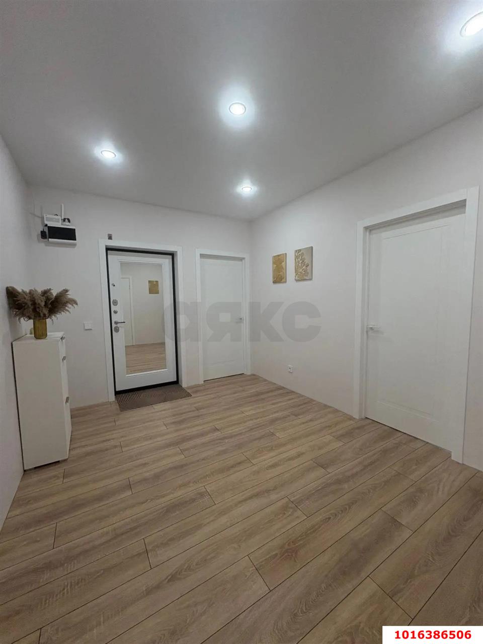 Фото №4: 3-комнатная квартира <span class="whitespace-nowrap">85 м²</span>, <span class="whitespace-nowrap">4/9 эт.</span> - Краснодар, Прикубанский внутригородской округ, мкр. жилой комплекс Лето, ул. имени Генерала Корнилова, 1к4