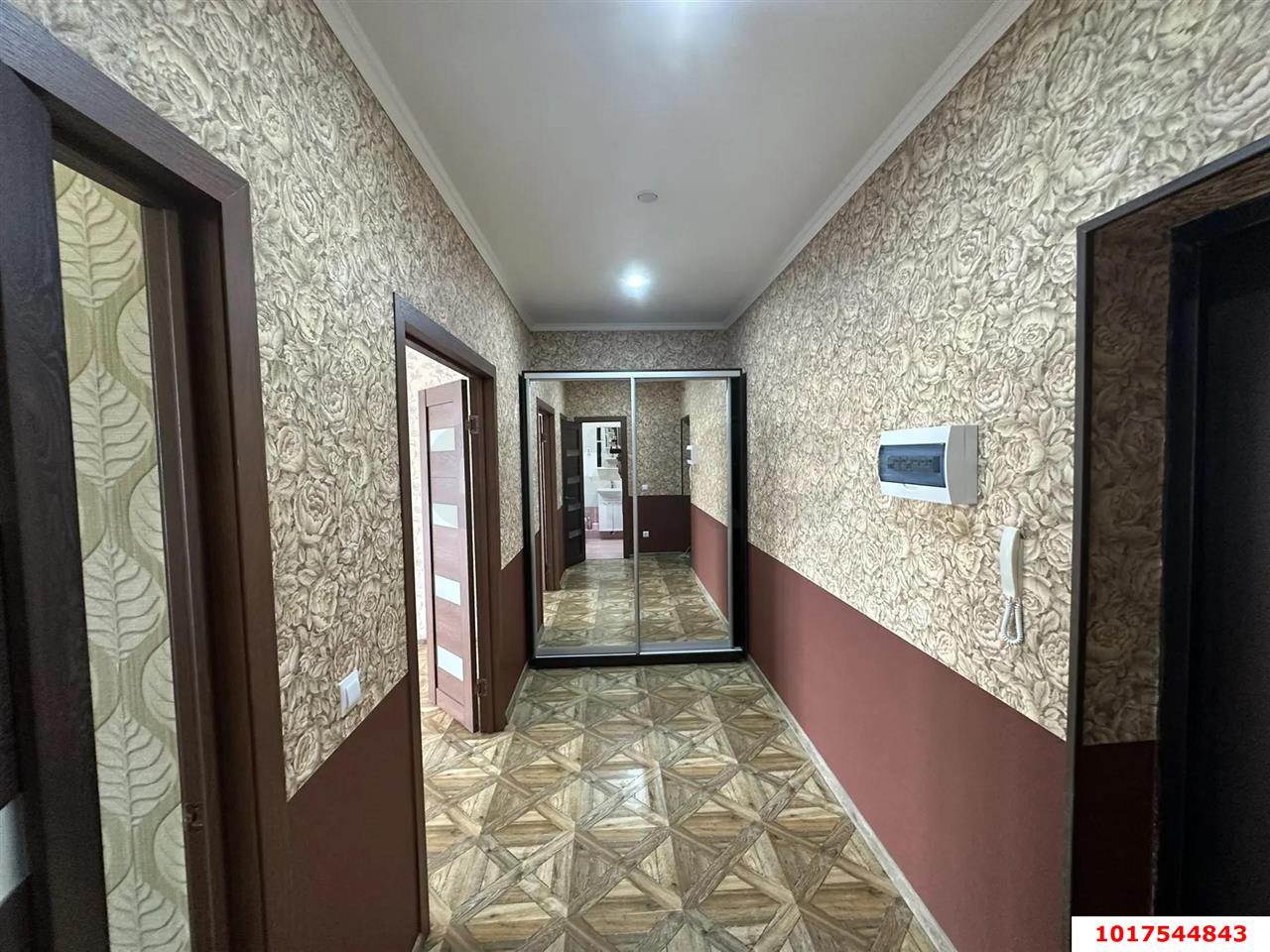 Фото №7: 1-комнатная квартира <span class="whitespace-nowrap">37 м²</span>, <span class="whitespace-nowrap">3/23 эт.</span> - Краснодар, Прикубанский внутригородской округ, мкр. Завод Измерительных Приборов, ул. Российская, 79
