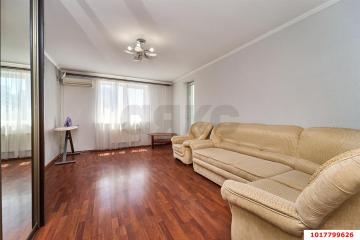 Фото №1: 2-комнатная квартира <span class="whitespace-nowrap">73 м²</span>, <span class="whitespace-nowrap">12/16 эт.</span> - Краснодар, мкр. Завод Измерительных Приборов, ул. Зиповская, 11