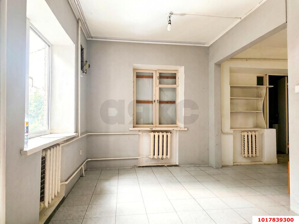 Фото №6: Дом <span class="whitespace-nowrap">146 м²</span> <span class="whitespace-nowrap">+ 4 сот.</span>, <span class="whitespace-nowrap">2 эт.</span> - Краснодар, Прикубанский внутригородской округ, Калинино, мкр. Завод Радиоизмерительных Приборов, ул. Карельская, 63
