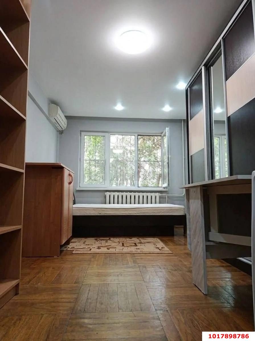 Фото №4: 2-комнатная квартира <span class="whitespace-nowrap">45 м²</span>, <span class="whitespace-nowrap">1/5 эт.</span> - Краснодар, Прикубанский внутригородской округ, мкр. Завод Измерительных Приборов, ул. Московская, 60