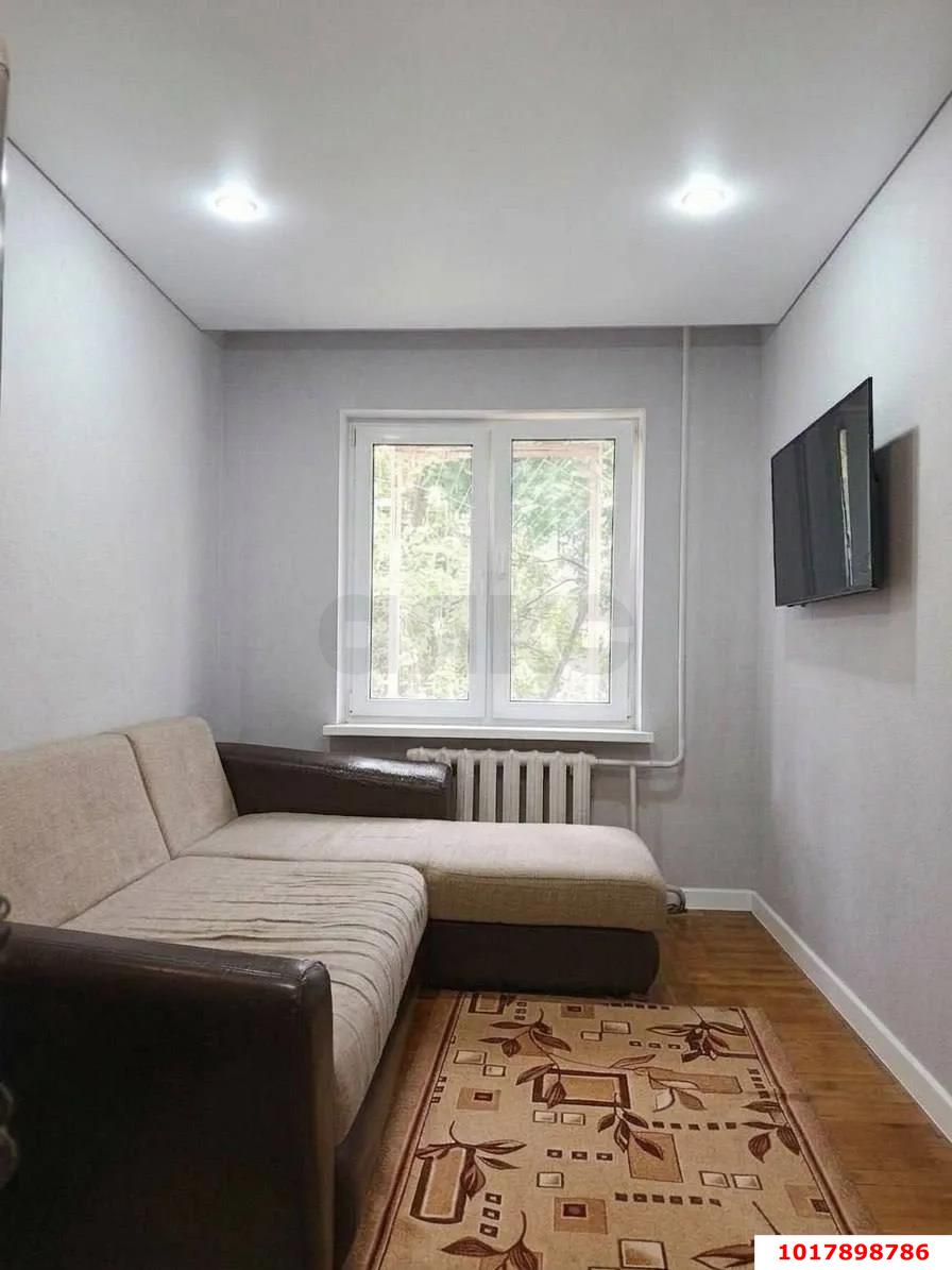 Фото №6: 2-комнатная квартира <span class="whitespace-nowrap">45 м²</span>, <span class="whitespace-nowrap">1/5 эт.</span> - Краснодар, Прикубанский внутригородской округ, мкр. Завод Измерительных Приборов, ул. Московская, 60