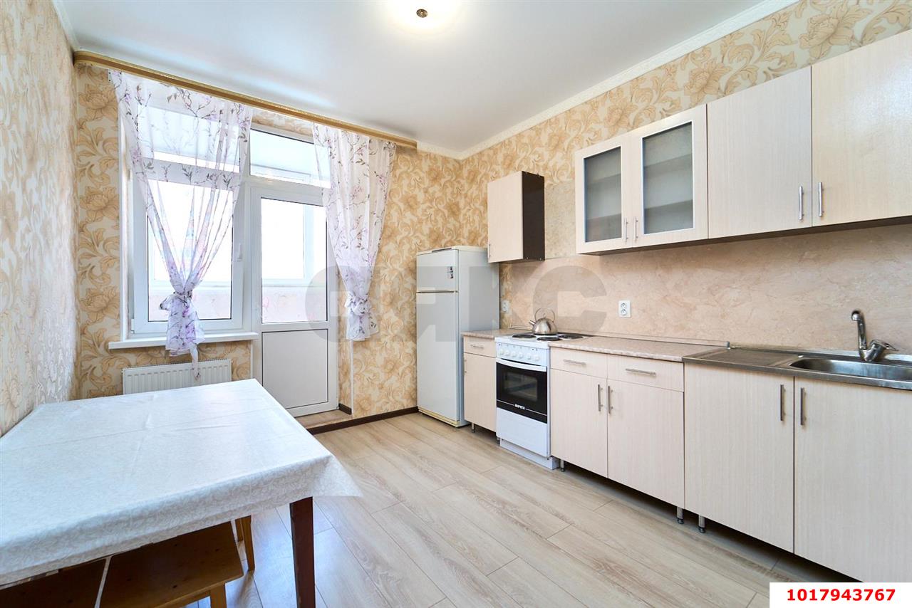 Фото №1: 1-комнатная квартира <span class="whitespace-nowrap">42 м²</span>, <span class="whitespace-nowrap">8/16 эт.</span> - Краснодар, Прикубанский внутригородской округ, Панорама, мкр. ЖК Севастопольский, ул. имени Жлобы, 139