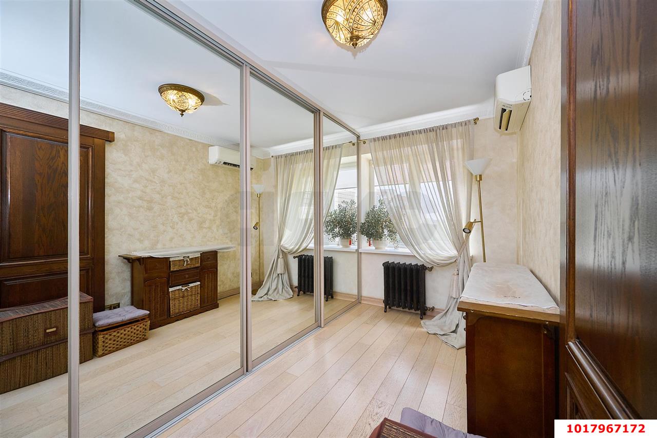 Фото №5: 4-комнатная квартира <span class="whitespace-nowrap">111 м²</span>, <span class="whitespace-nowrap">6/9 эт.</span> - Краснодар, Прикубанский внутригородской округ, мкр. 40 лет Победы, ул. имени 40-летия Победы, 52