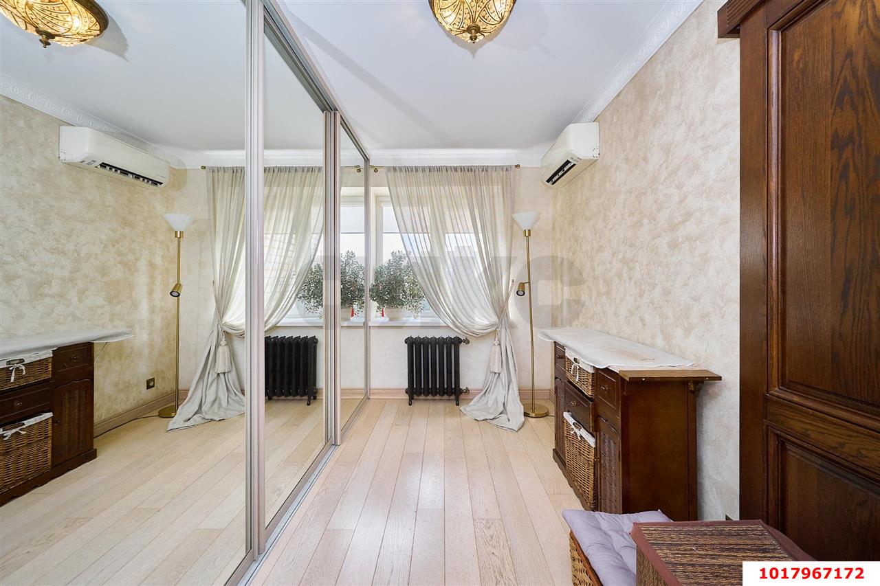 Фото №6: 4-комнатная квартира <span class="whitespace-nowrap">111 м²</span>, <span class="whitespace-nowrap">6/9 эт.</span> - Краснодар, Прикубанский внутригородской округ, мкр. 40 лет Победы, ул. имени 40-летия Победы, 52
