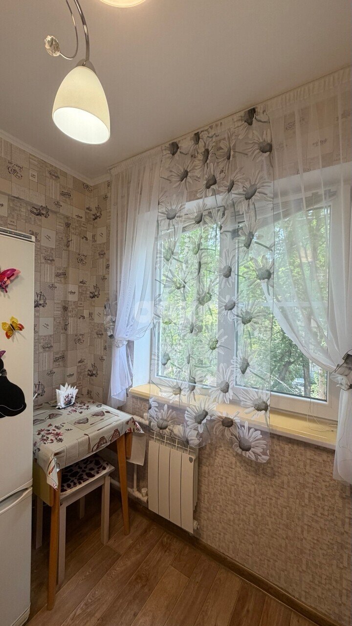 Фото №3: 2-комнатная квартира <span class="whitespace-nowrap">49 м²</span>, <span class="whitespace-nowrap">3/5 эт.</span> - Волгоград, Дзержинский, п. Ангарский, ул. Тургенева, 4