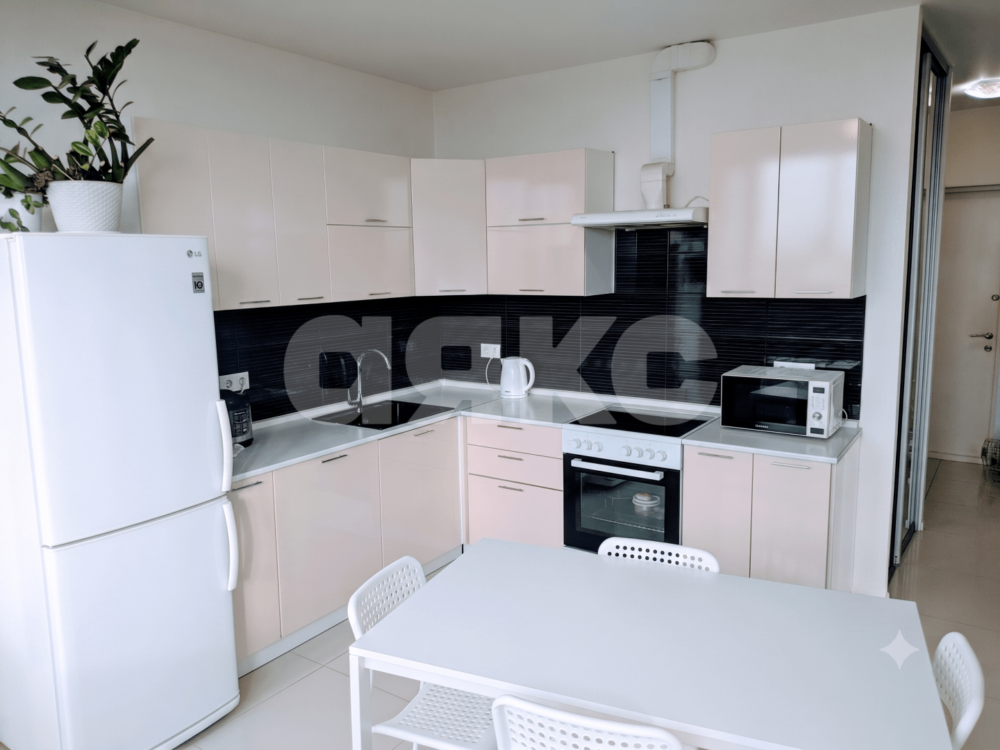Фото №3: 1-комнатная квартира <span class="whitespace-nowrap">50 м²</span>, <span class="whitespace-nowrap">25/25 эт.</span> - Путилково, мкр. жилой комплекс Путилково, б-р Спасо-Тушинский, 2