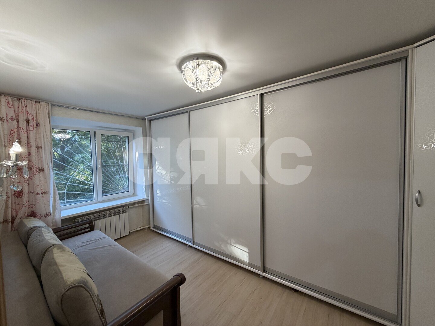Фото №7: 3-комнатная квартира <span class="whitespace-nowrap">50 м²</span>, <span class="whitespace-nowrap">1/5 эт.</span> - Армавир, мкр. Линии, ул. 11-я Линия, 1