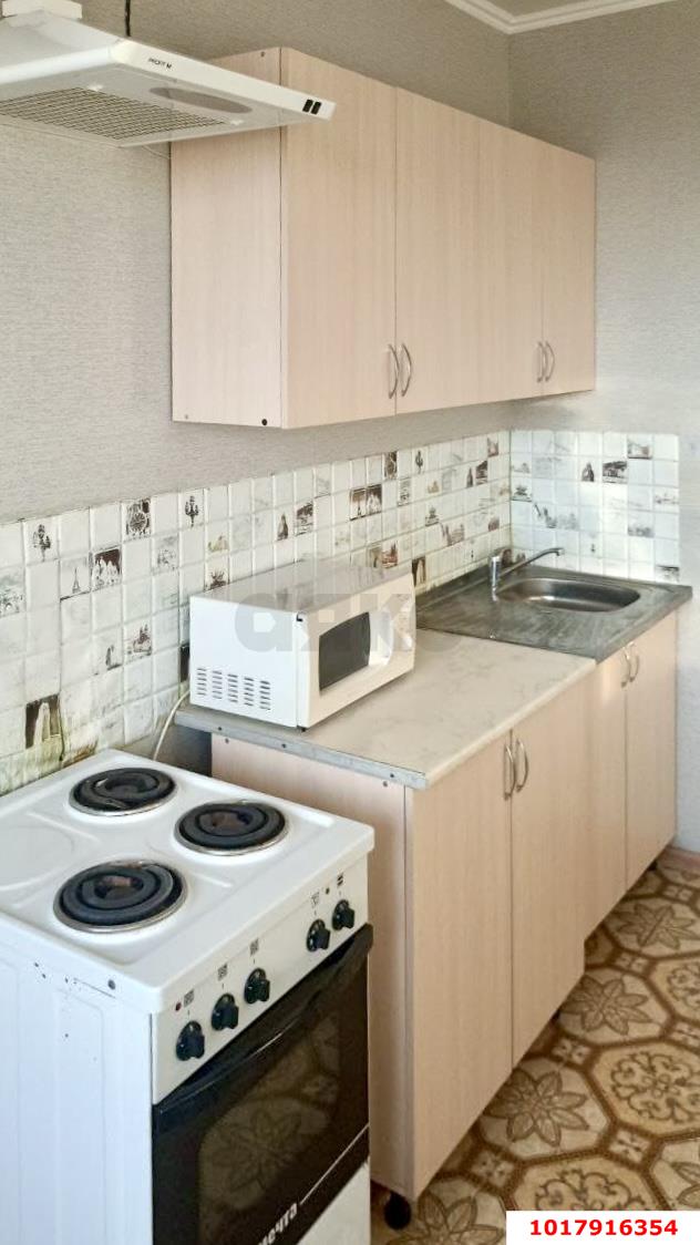 Фото №2: 1-комнатная квартира <span class="whitespace-nowrap">43 м²</span>, <span class="whitespace-nowrap">7/12 эт.</span> - Краснодар, Прикубанский внутригородской округ, Калинино, Завод Радиоизмерительных Приборов, мкр. ЖК Акварели-2, ул. Тепличная, 62/1к6