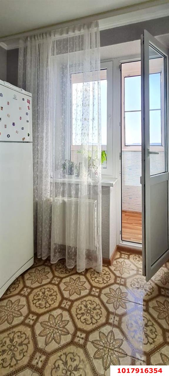Фото №3: 1-комнатная квартира <span class="whitespace-nowrap">43 м²</span>, <span class="whitespace-nowrap">7/12 эт.</span> - Краснодар, Прикубанский внутригородской округ, Калинино, Завод Радиоизмерительных Приборов, мкр. ЖК Акварели-2, ул. Тепличная, 62/1к6