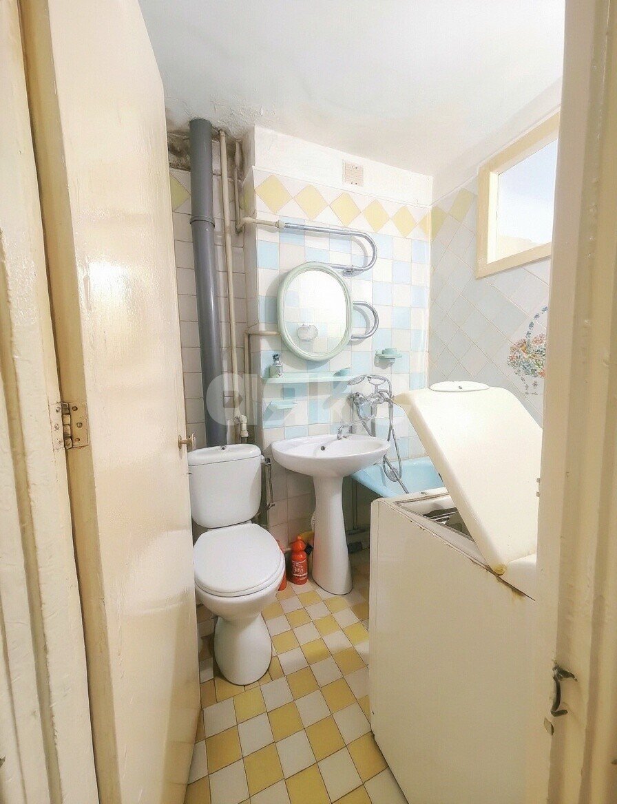 Фото №3: 2-комнатная квартира <span class="whitespace-nowrap">44 м²</span>, <span class="whitespace-nowrap">3/5 эт.</span> - Мариуполь, р. Ильичёвский, пр-кт Металлургов, 192