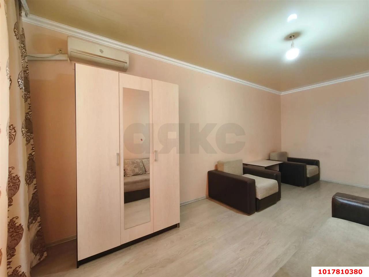 Фото №3: 1-комнатная квартира <span class="whitespace-nowrap">39 м²</span>, <span class="whitespace-nowrap">2/8 эт.</span> - Краснодар, Прикубанский внутригородской округ, Славянский, мкр. Светлоград, ул. Красных Партизан, 1/3к3