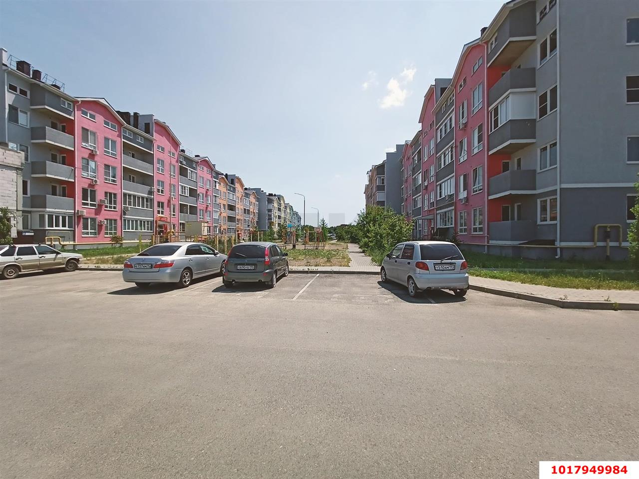Фото №1: 2-комнатная квартира <span class="whitespace-nowrap">65 м²</span>, <span class="whitespace-nowrap">3/5 эт.</span> - Краснодар, Прикубанский внутригородской округ, мкр. ЖК Дубровка, ул. Беговая, 56к2