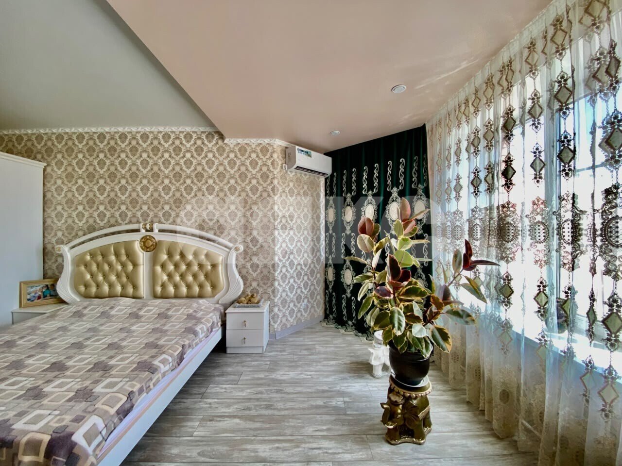 Фото №11: 4-комнатная квартира <span class="whitespace-nowrap">200 м²</span>, <span class="whitespace-nowrap">9/9 эт.</span> - Анапа, мкр. 3Б, ул. Ленина, 213