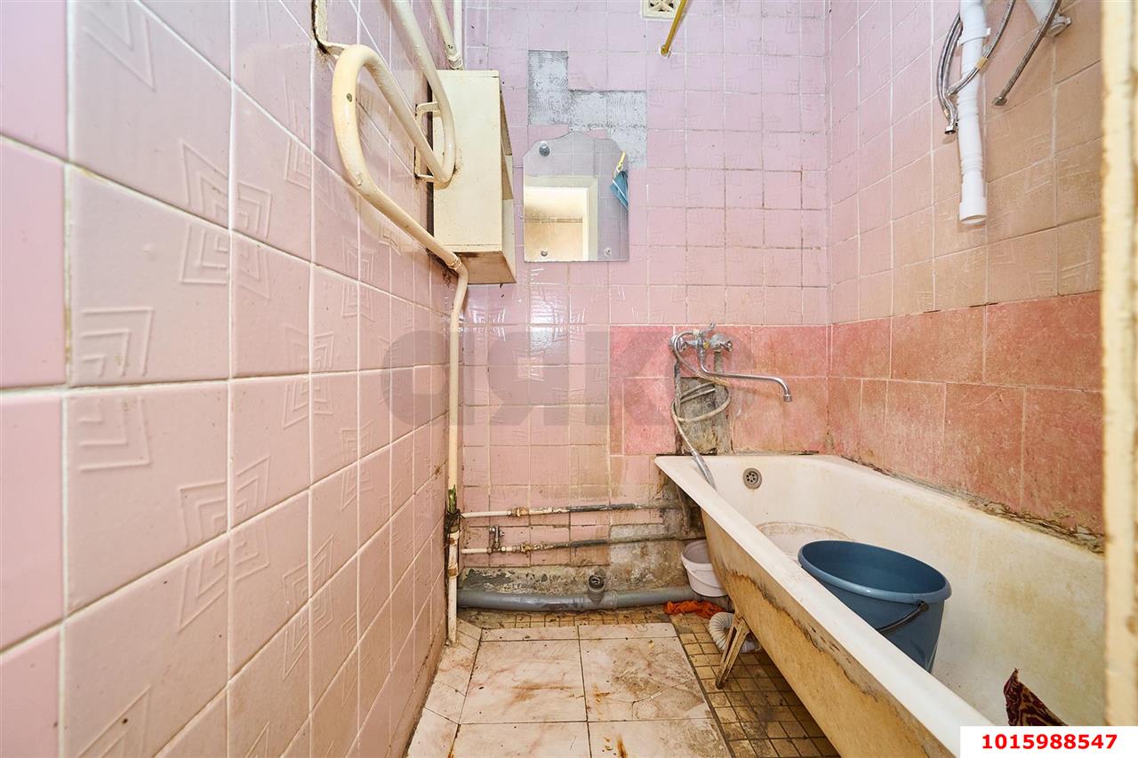 Фото №10: 3-комнатная квартира <span class="whitespace-nowrap">50 м²</span>, <span class="whitespace-nowrap">3/5 эт.</span> - Краснодар, Прикубанский внутригородской округ, мкр. Фестивальный, ул. Атарбекова, 21