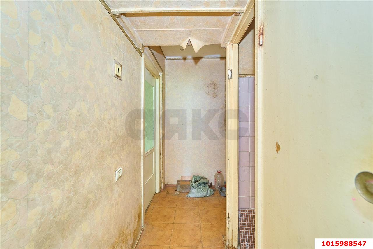 Фото №13: 3-комнатная квартира <span class="whitespace-nowrap">50 м²</span>, <span class="whitespace-nowrap">3/5 эт.</span> - Краснодар, Прикубанский внутригородской округ, мкр. Фестивальный, ул. Атарбекова, 21
