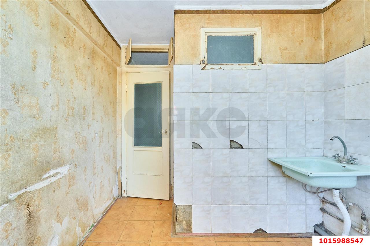 Фото №9: 3-комнатная квартира <span class="whitespace-nowrap">50 м²</span>, <span class="whitespace-nowrap">3/5 эт.</span> - Краснодар, Прикубанский внутригородской округ, мкр. Фестивальный, ул. Атарбекова, 21