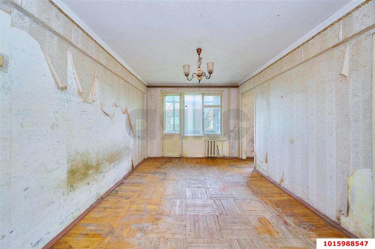 Фото №3: 3-комнатная квартира <span class="whitespace-nowrap">50 м²</span>, <span class="whitespace-nowrap">3/5 эт.</span> - Краснодар, Прикубанский внутригородской округ, мкр. Фестивальный, ул. Атарбекова, 21