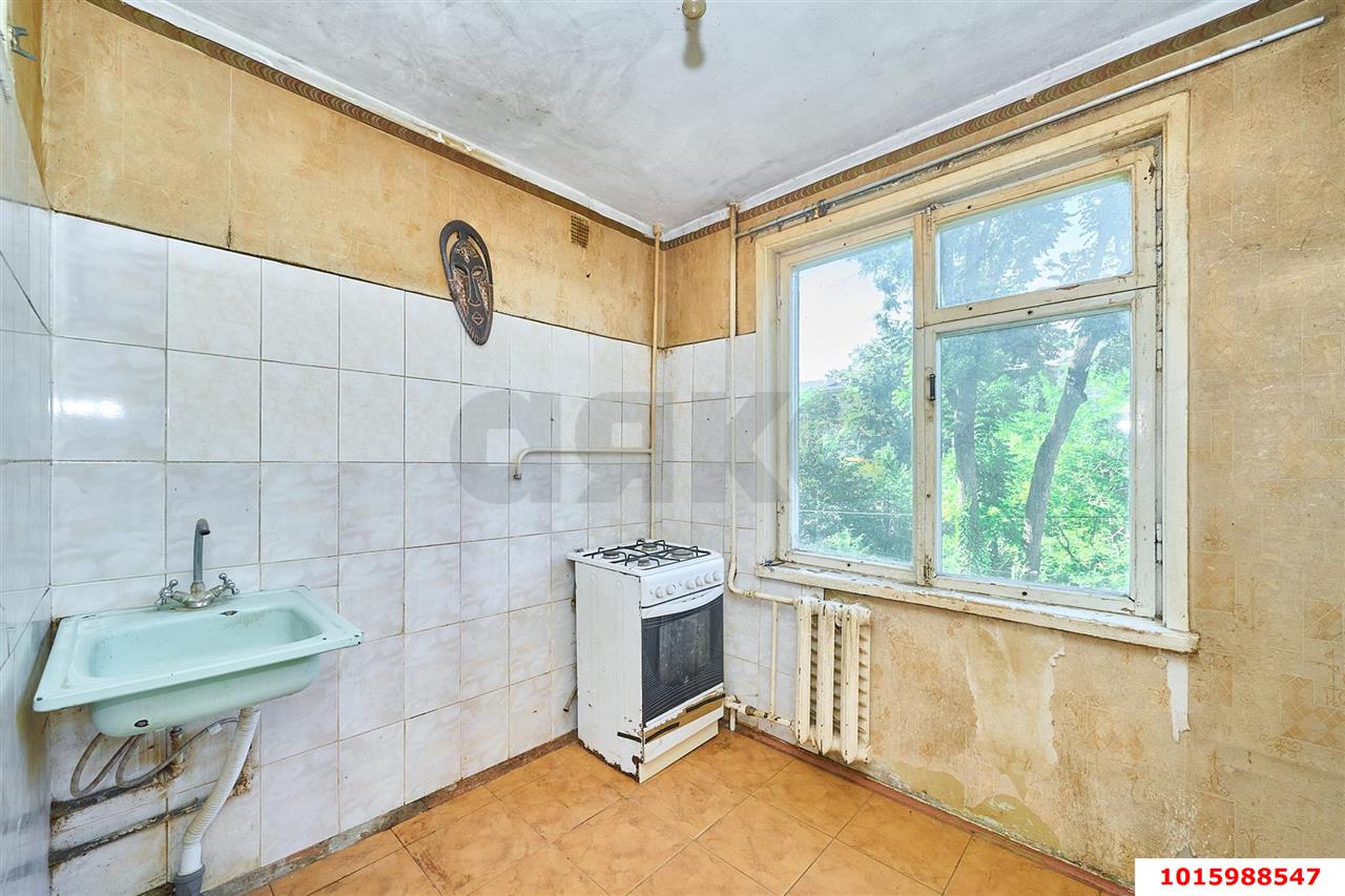 Фото №8: 3-комнатная квартира <span class="whitespace-nowrap">50 м²</span>, <span class="whitespace-nowrap">3/5 эт.</span> - Краснодар, Прикубанский внутригородской округ, мкр. Фестивальный, ул. Атарбекова, 21