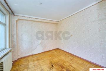 Фото №1: 3-комнатная квартира <span class="whitespace-nowrap">50 м²</span>, <span class="whitespace-nowrap">3/5 эт.</span> - Краснодар, мкр. Фестивальный, ул. Атарбекова, 21
