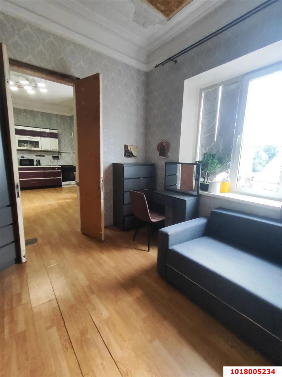 Фото №4: 4-комнатная квартира <span class="whitespace-nowrap">71 м²</span>, <span class="whitespace-nowrap">2/2 эт.</span> - Краснодар, Западный внутригородской округ, мкр. Центральный, ул. Ленина, 24