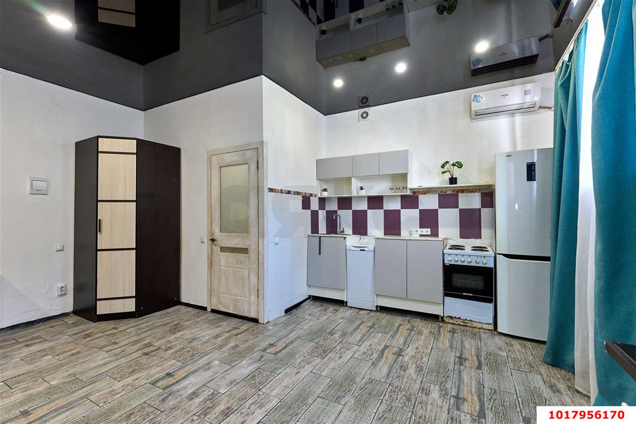 Фото №3: Студия <span class="whitespace-nowrap">42 м²</span>, <span class="whitespace-nowrap">1/4 эт.</span> - Краснодар, мкр. Прикубанский внутригородской округ, ул. имени Ивана Лотышева, 5