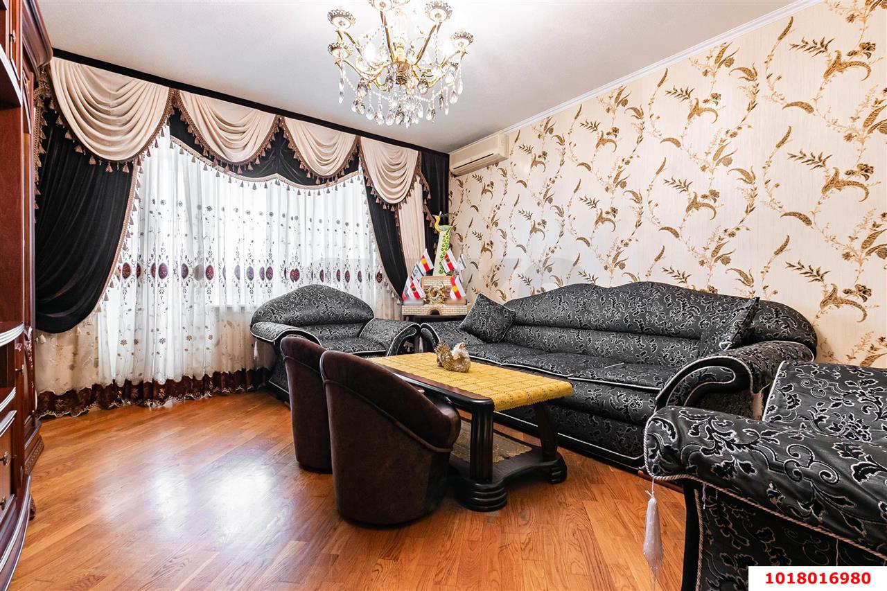 Фото №5: 3-комнатная квартира <span class="whitespace-nowrap">100 м²</span>, <span class="whitespace-nowrap">5/10 эт.</span> - Краснодар, Прикубанский внутригородской округ, мкр. Фестивальный, ул. Воровского, 180