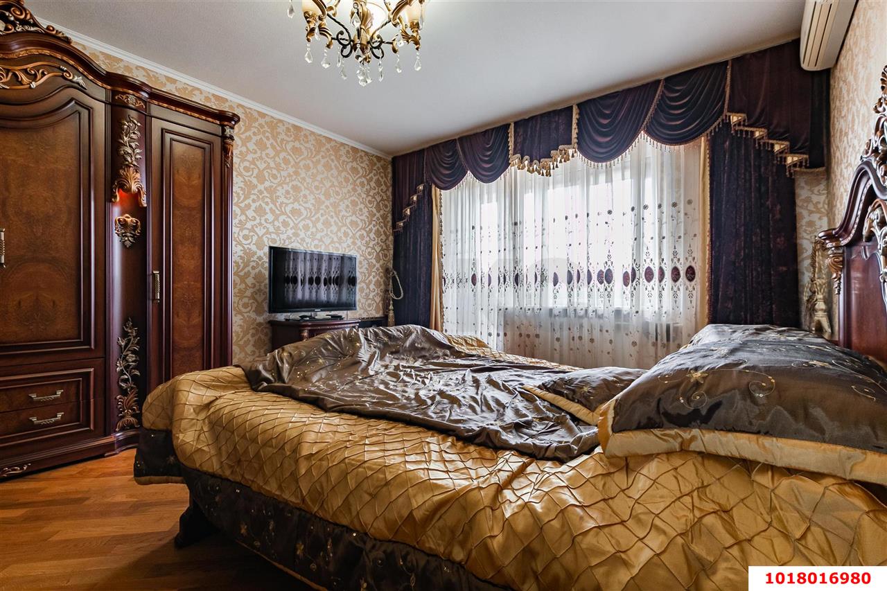 Фото №12: 3-комнатная квартира <span class="whitespace-nowrap">100 м²</span>, <span class="whitespace-nowrap">5/10 эт.</span> - Краснодар, Прикубанский внутригородской округ, мкр. Фестивальный, ул. Воровского, 180