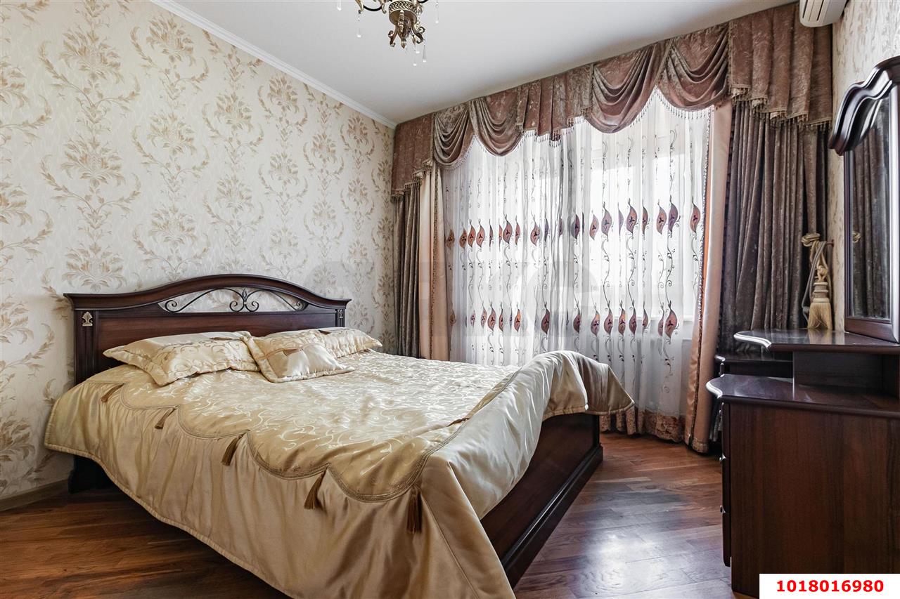 Фото №16: 3-комнатная квартира <span class="whitespace-nowrap">100 м²</span>, <span class="whitespace-nowrap">5/10 эт.</span> - Краснодар, Прикубанский внутригородской округ, мкр. Фестивальный, ул. Воровского, 180
